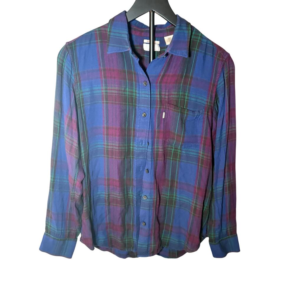 Levis womens boyfriend fit blue purple green plaid flannel.  Size S. western